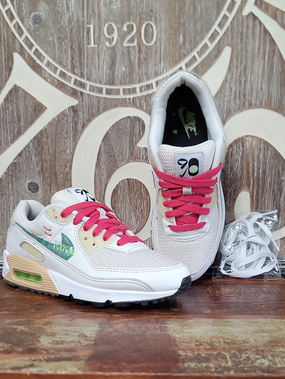 Nike Air Max 90 (Special Edition) 'Summit White Neptune Green' Wmns 7 Great Cond - Picture 3 of 14